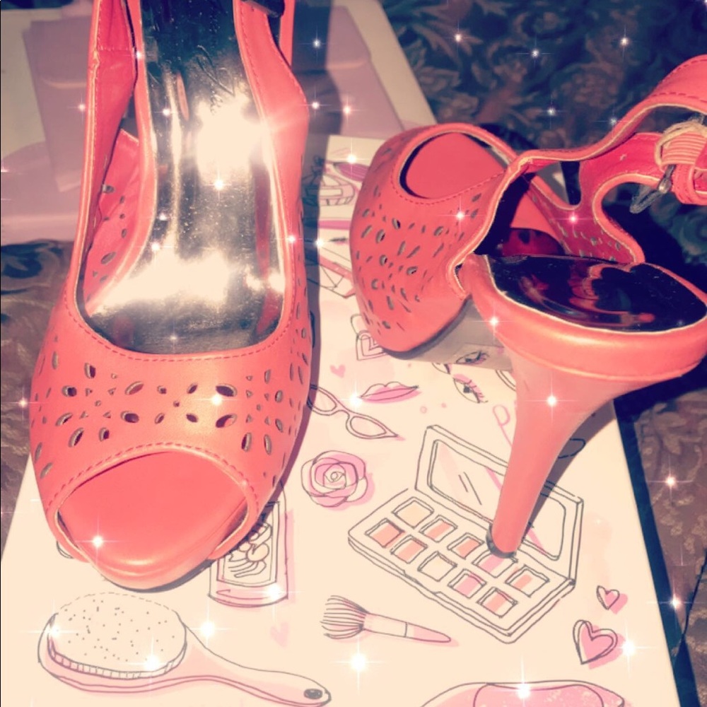 Heels - Picture 2 of 2